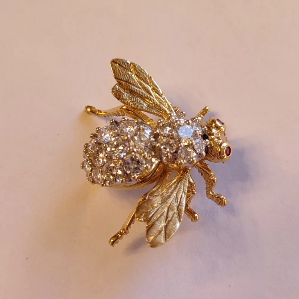 Diamond Bee pin brooch Ruby eyes, 18k yellow gold, Herbert Rosenthal Natural